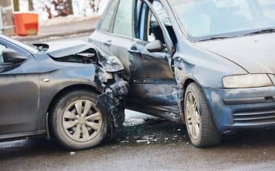 Una colisión frontal a 50 km/h es como caer desde un tercer piso, y a 180 es como caer de un 36